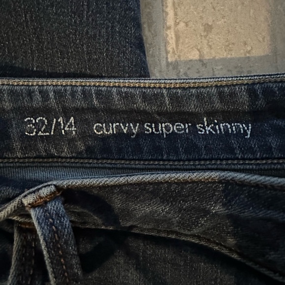 Size 14 loft jeans. Straight. Curvy. - Picture 2 of 4